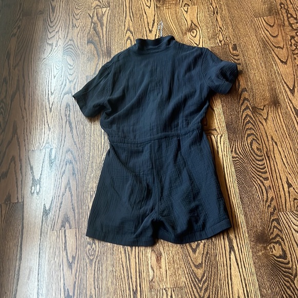 RAILS Gauze black shorts romper size medium - Picture 2 of 5